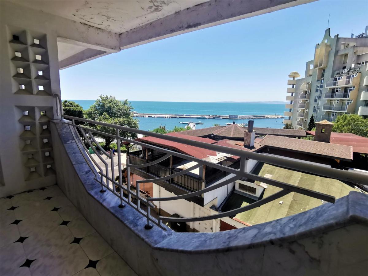 Lazur Seaview Apartment Pomorie Kültér fotó