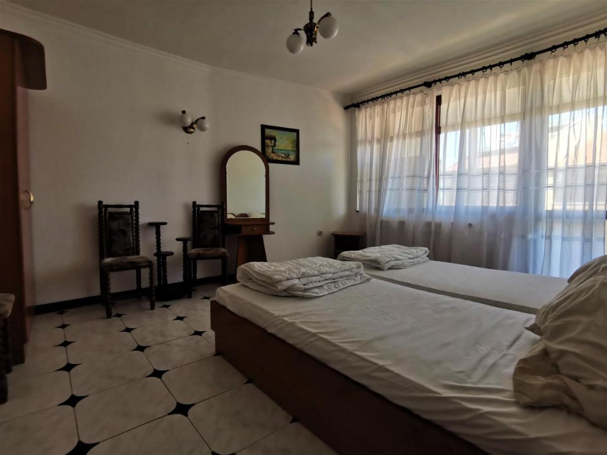 Lazur Seaview Apartment Pomorie Kültér fotó